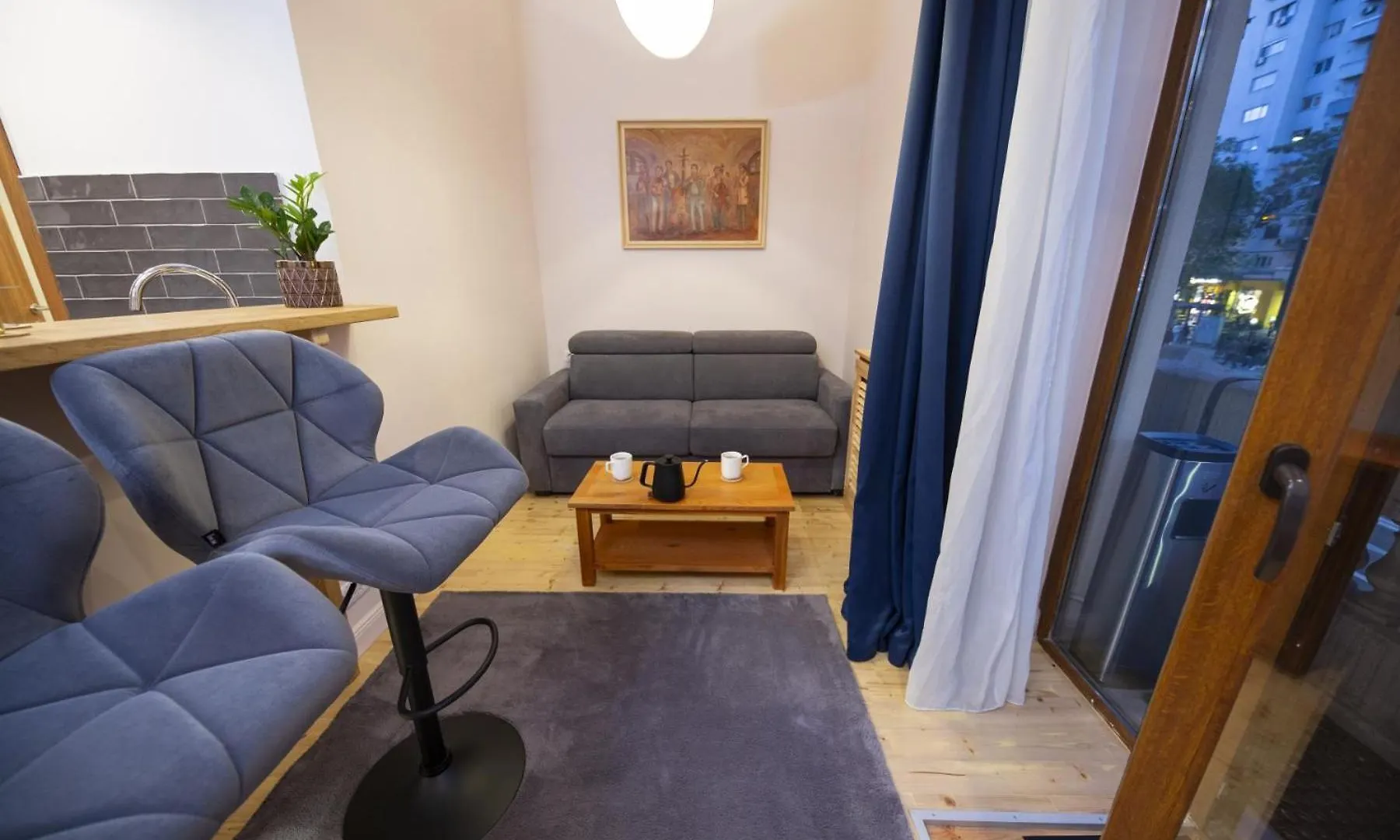 Athenaeum Spacious& Cozy 1Br Prime Location W Balcony بوخارست