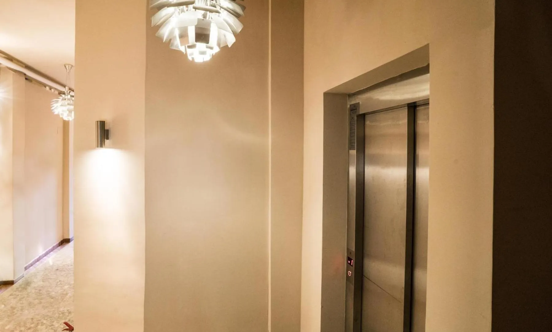 Athenaeum Spacious& Cozy 1Br Prime Location W Balcony ブカレスト アパート