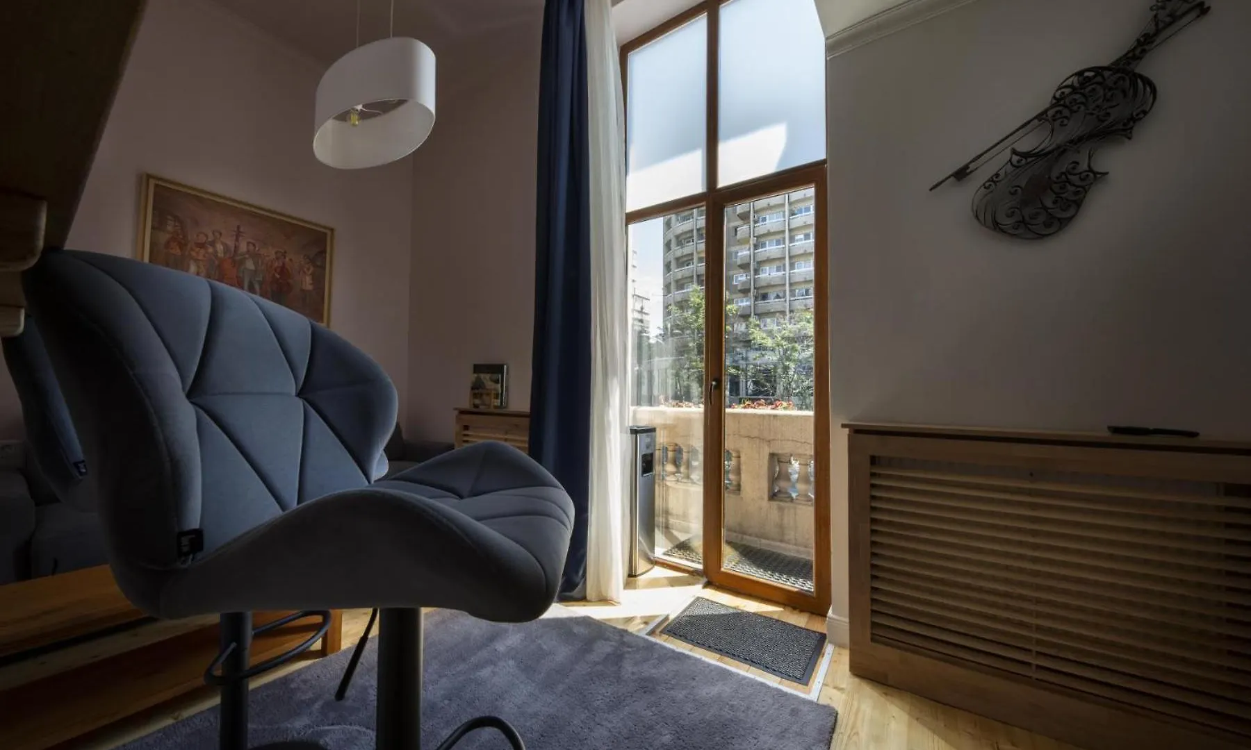 Athenaeum Spacious& Cozy 1Br Prime Location W Balcony ブカレスト ルーマニア
