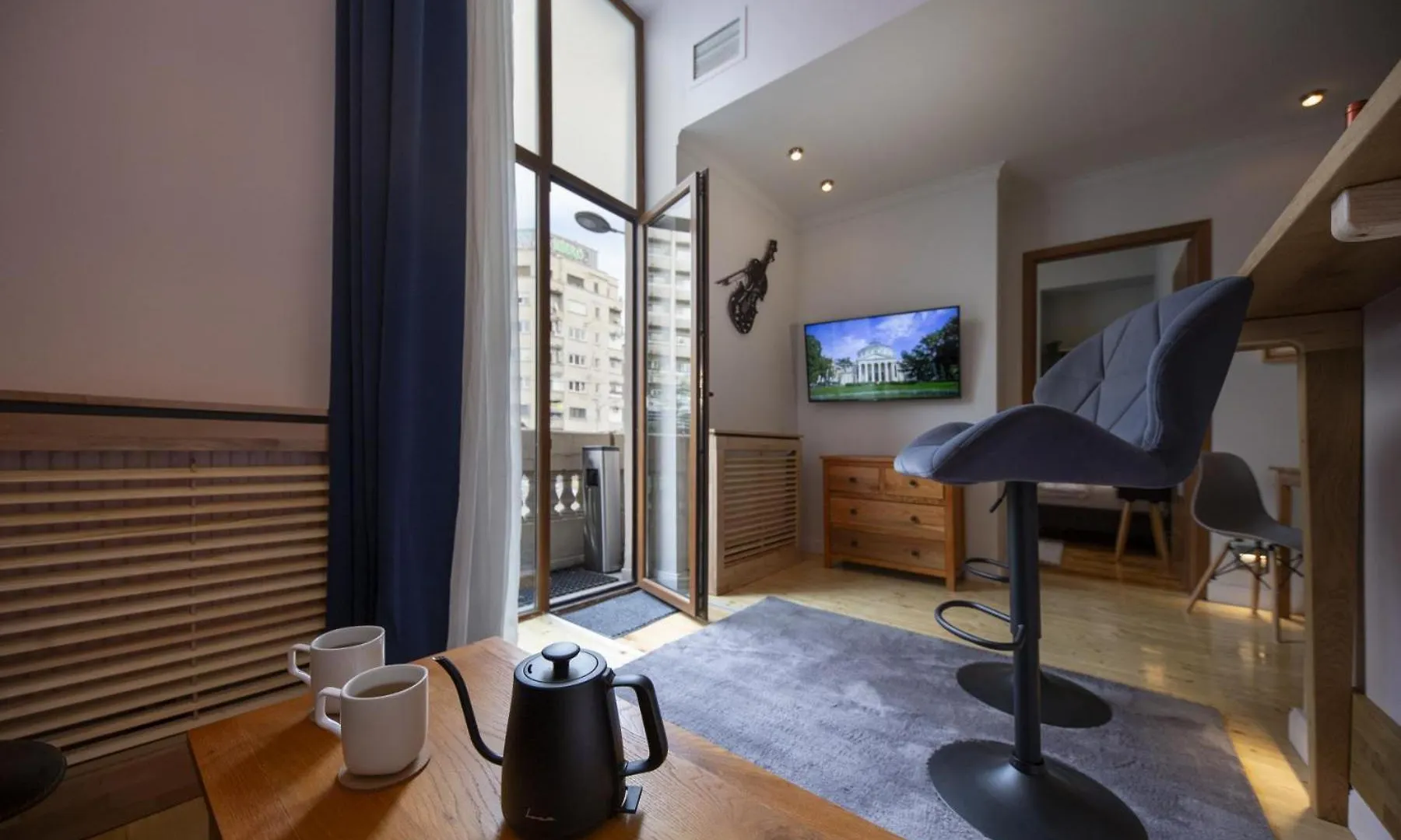 アパート Athenaeum Spacious& Cozy 1Br Prime Location W Balcony ブカレスト